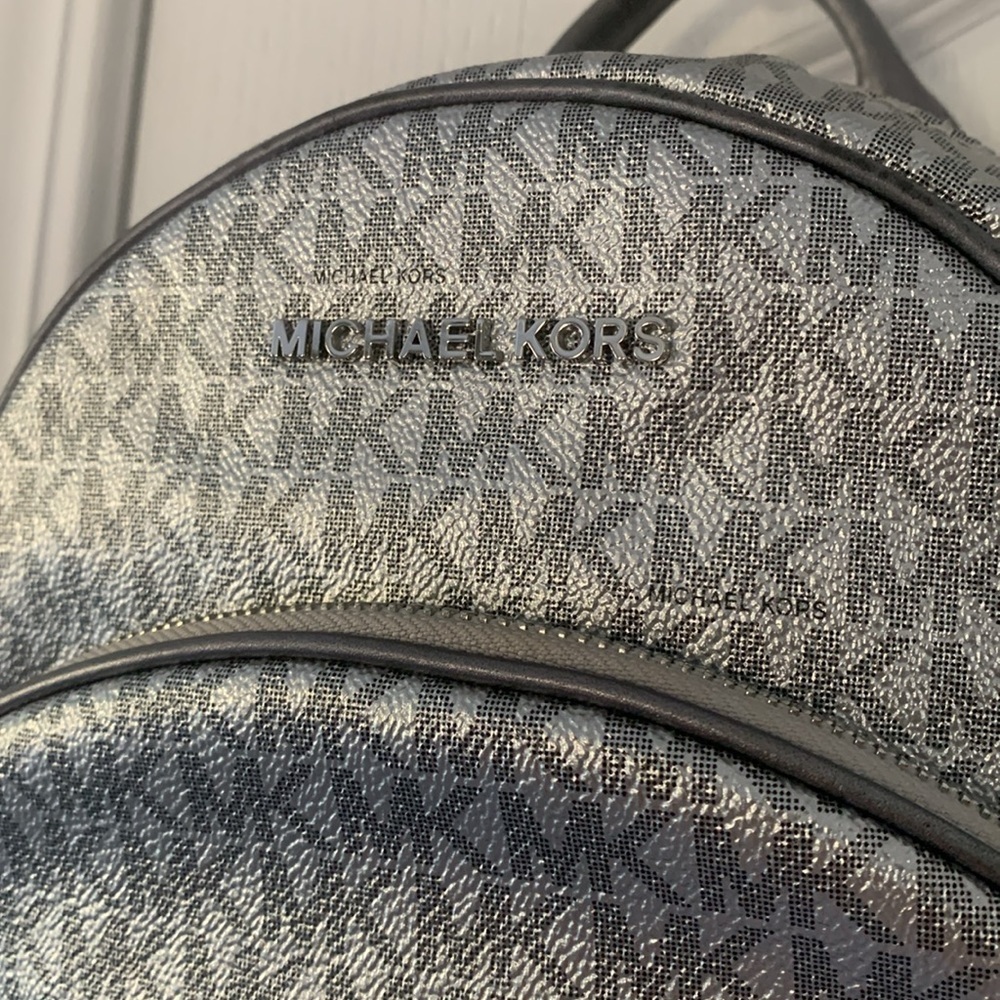 Michael Kors Silver shimmer Monogram Backpack shiny zipper leather compartments - Picture 7 of 16